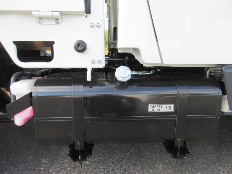 三菱 平ボデー・Wキャブ・シャーシ 小型  2RGーFBA20 40枚目