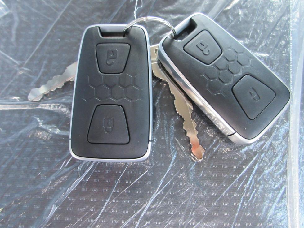 三菱 平ボデー・Wキャブ・シャーシ 小型  2RGーFBA20 47枚目