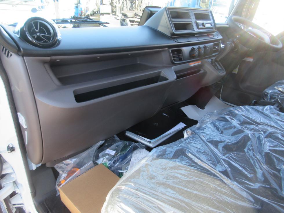 三菱 バン 小型  2PGーFEB80 19枚目