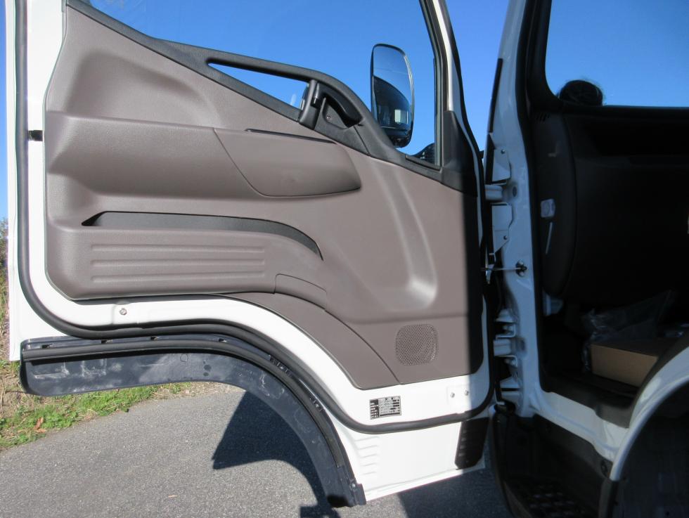 三菱 バン 小型  2PGーFEB80 20枚目