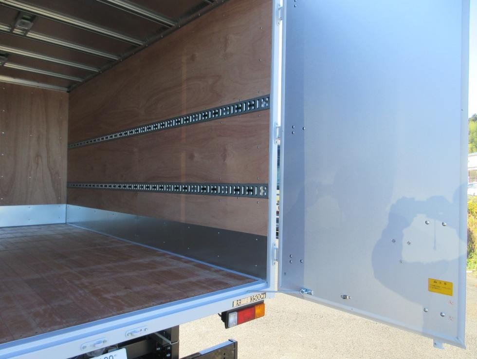 三菱 バン 小型  2PGーFEB80 28枚目