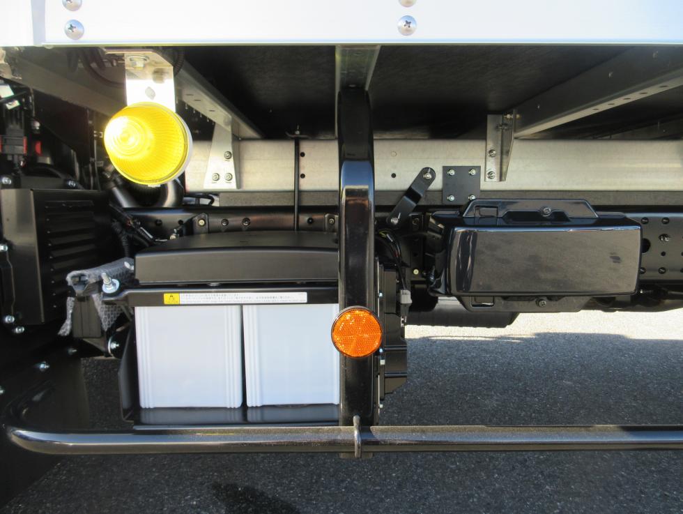 三菱 バン 小型  2PGーFEB80 37枚目