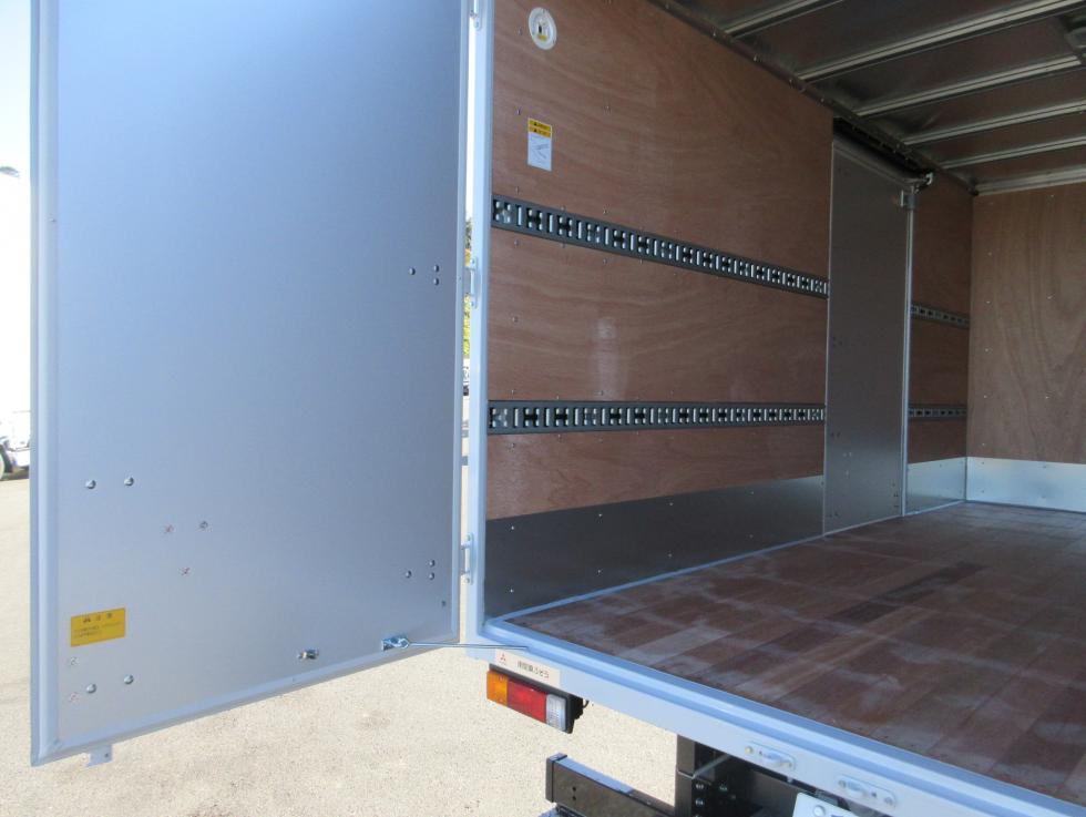 三菱 バン 小型  2PGーFEB80 28枚目