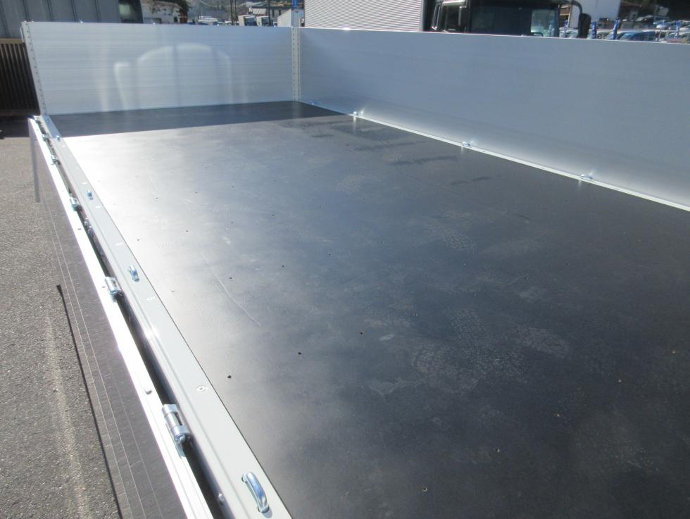 三菱 平ボデー・Wキャブ・シャーシ 小型  2PGーFEB90 29枚目