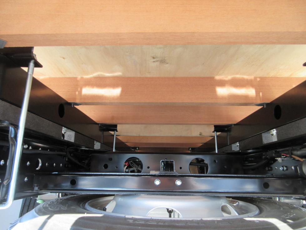 三菱 平ボデー・Wキャブ・シャーシ 小型  2PGーFEB90 30枚目