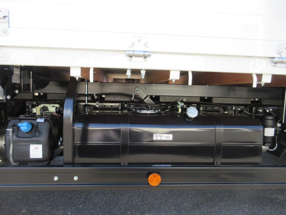 三菱 平ボデー・Wキャブ・シャーシ 小型  2PGーFEB90 33枚目