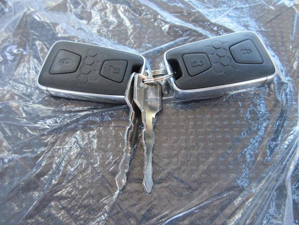 三菱 平ボデー・Wキャブ・シャーシ 小型  2PGーFEB90 42枚目