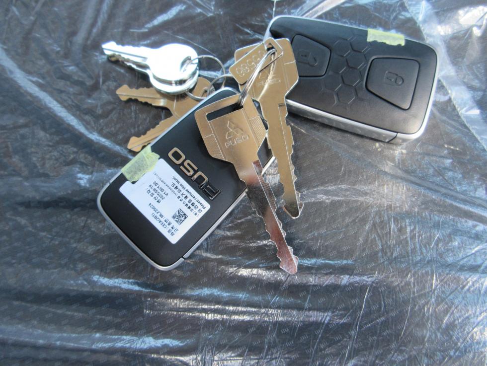 三菱 バン 小型  2RGーFEAV0 17枚目