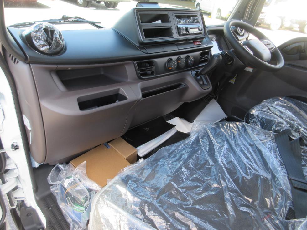 三菱 バン 小型  2RGーFEAV0 20枚目