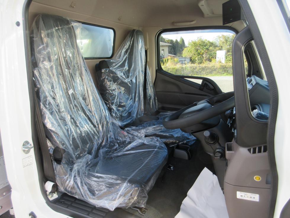 三菱 バン 小型  2RGーFEAV0 7枚目