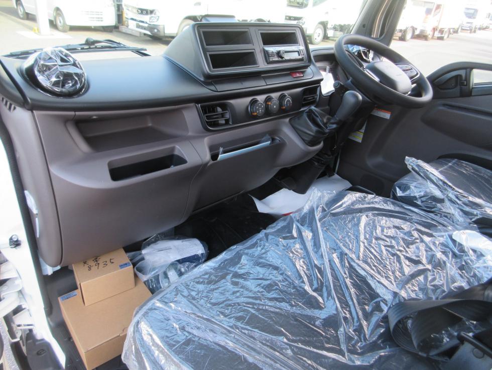 三菱 バン 小型  2RGーFEAV0 19枚目