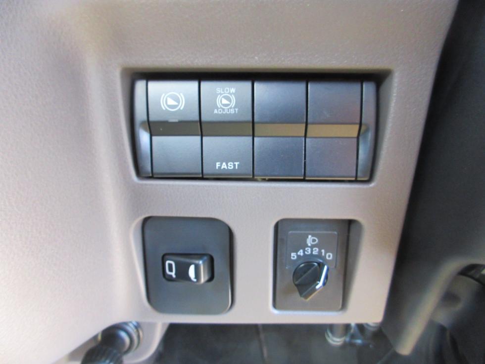 三菱 クレーン付 小型  2PGーFEB90 14枚目