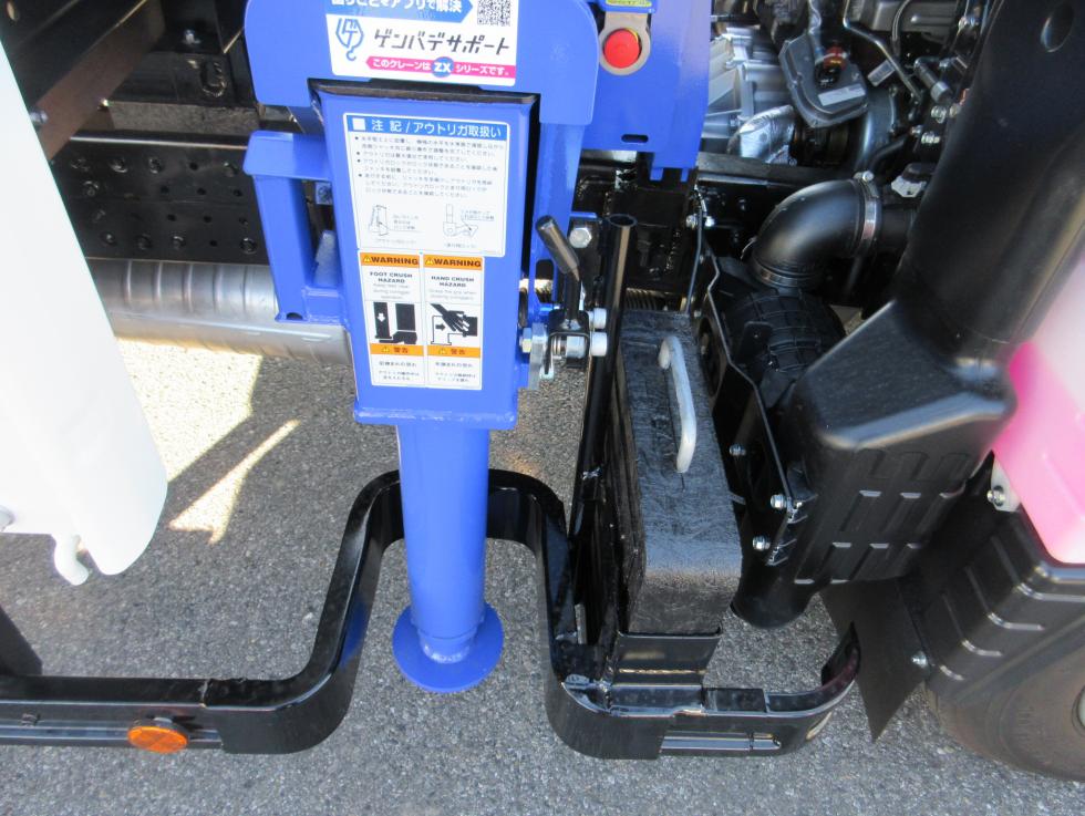 三菱 クレーン付 小型  2PGーFEB90 32枚目