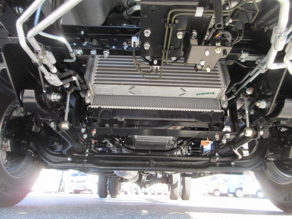 三菱 クレーン付 小型  2PGーFEB90 40枚目