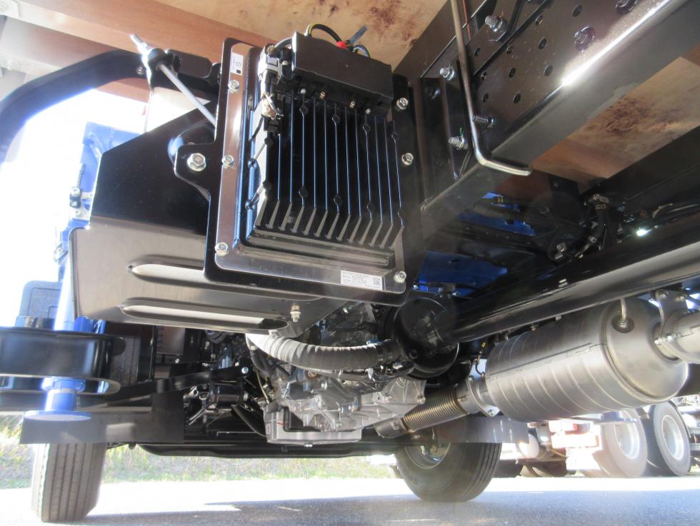 三菱 クレーン付 小型  2PGーFEB90 43枚目