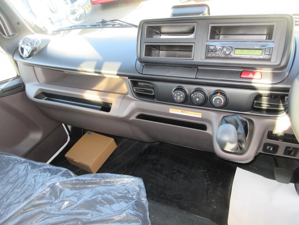 三菱 平ボデー・Wキャブ・シャーシ 小型  2PGーFEB90 10枚目