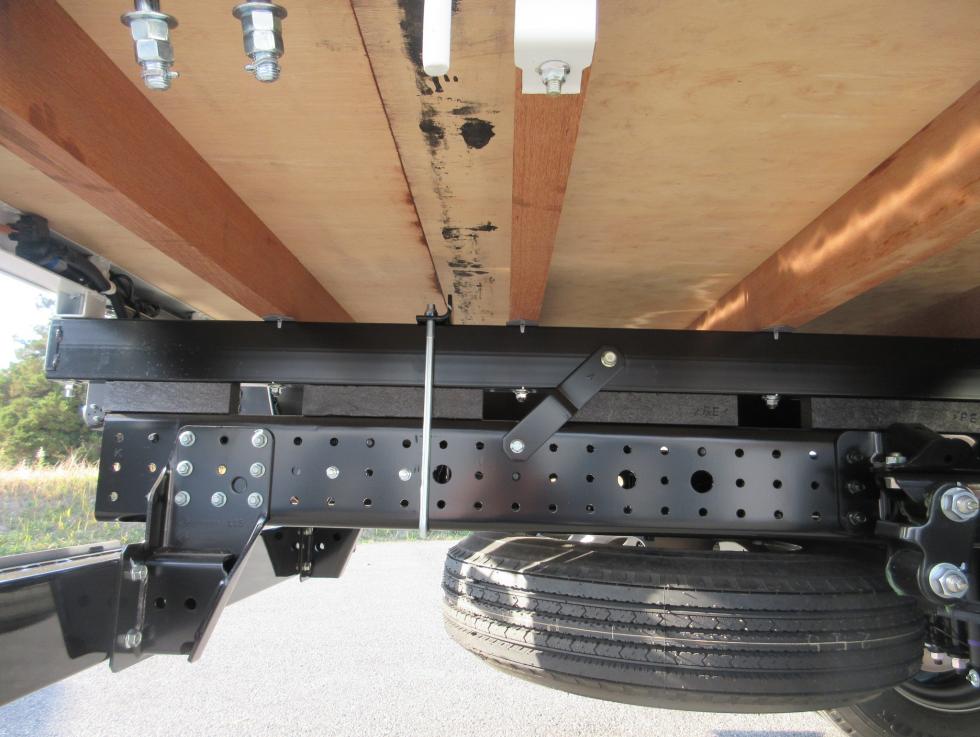 三菱 平ボデー・Wキャブ・シャーシ 小型  2PGーFEB90 30枚目