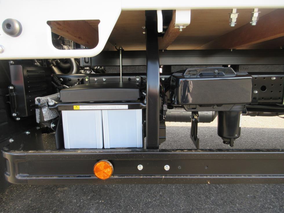 三菱 平ボデー・Wキャブ・シャーシ 小型  2PGーFEB90 34枚目