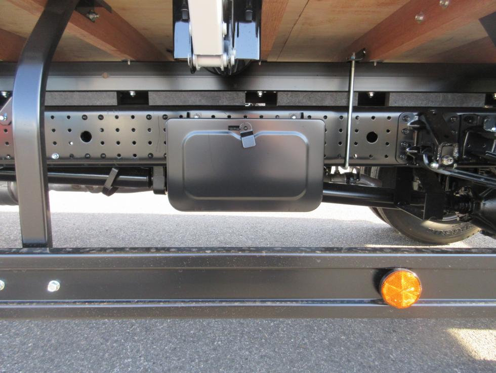 三菱 平ボデー・Wキャブ・シャーシ 小型  2PGーFEB90 36枚目