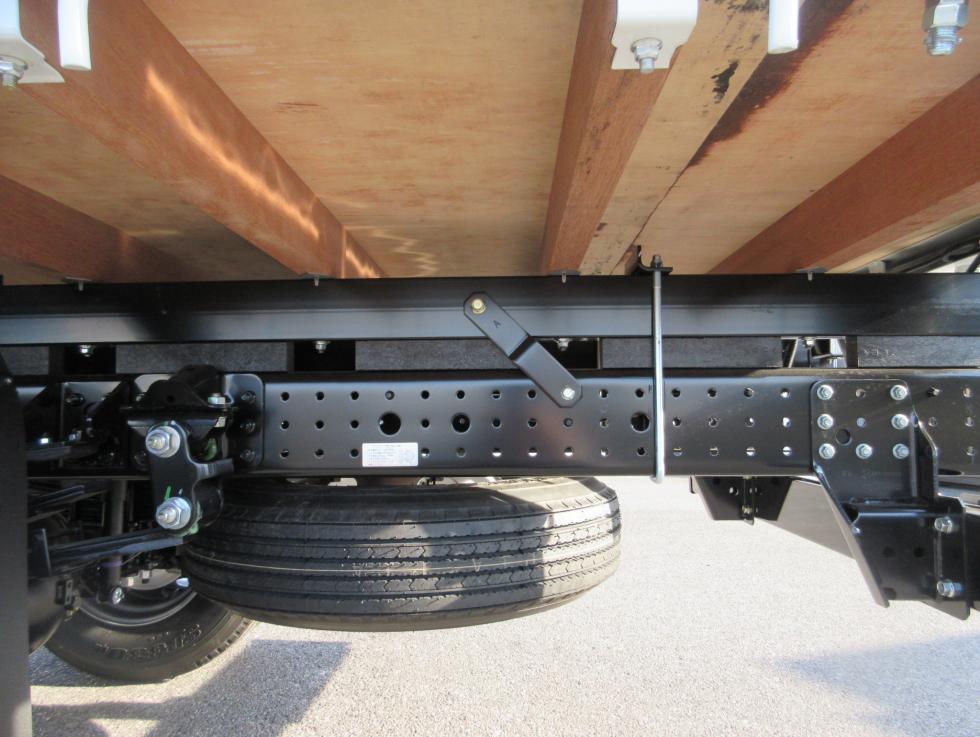 三菱 平ボデー・Wキャブ・シャーシ 小型  2PGーFEB90 37枚目