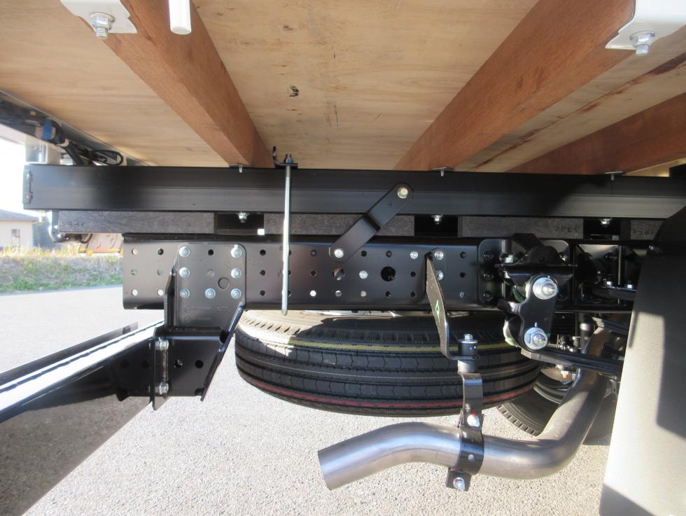 三菱 平ボデー・Wキャブ・シャーシ 小型  2PGーFEB90 32枚目