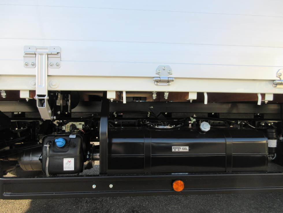 三菱 平ボデー・Wキャブ・シャーシ 小型  2PGーFEB90 33枚目