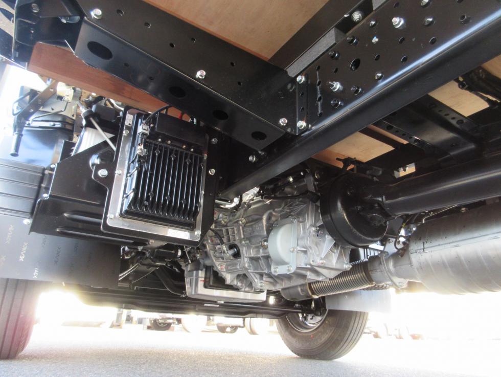 三菱 平ボデー・Wキャブ・シャーシ 小型  2PGーFEB90 43枚目