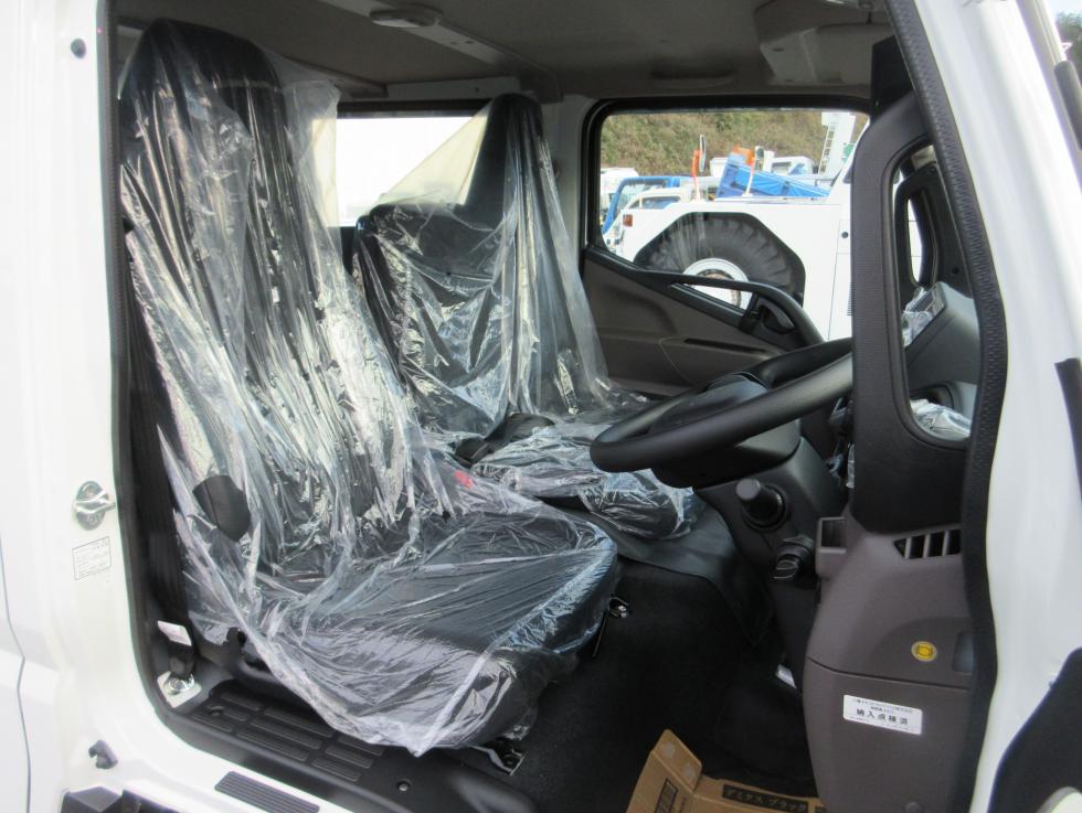 三菱 平ボデー・Wキャブ・シャーシ 小型  2RGーFBA20 7枚目