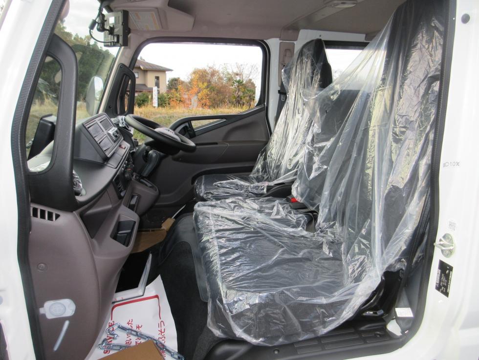 三菱 平ボデー・Wキャブ・シャーシ 小型  2RGーFBA20 18枚目