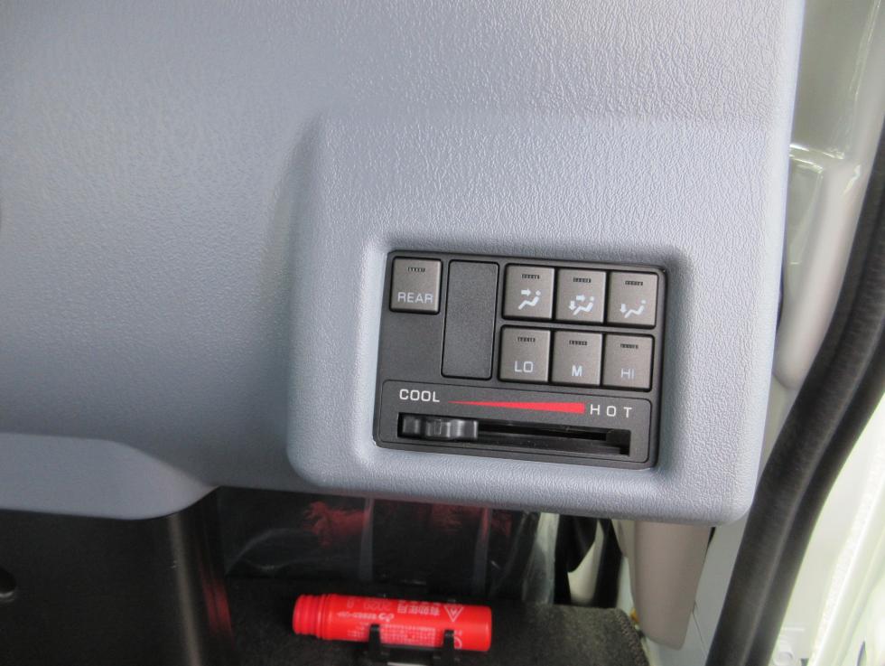 三菱 平ボデー・Wキャブ・シャーシ 小型  2RGーFBA20 25枚目