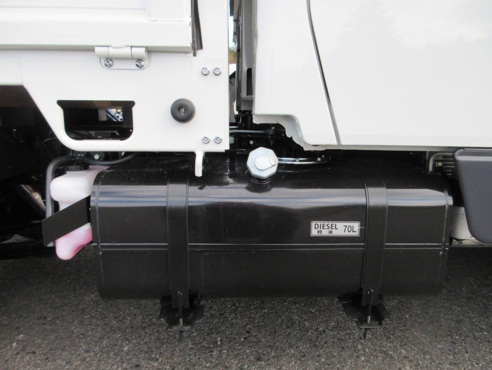 三菱 平ボデー・Wキャブ・シャーシ 小型  2RGーFBA20 38枚目