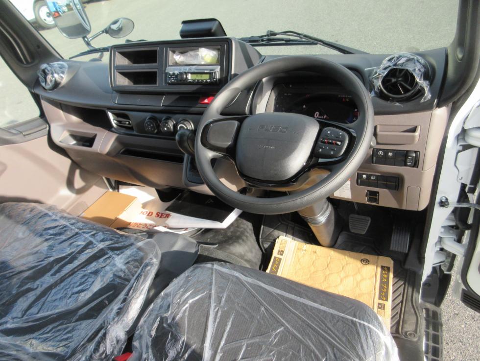 三菱 平ボデー・Wキャブ・シャーシ 小型  2RGーFBA20 9枚目