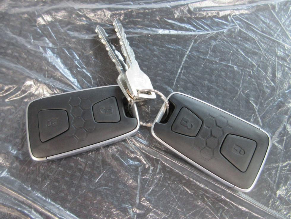 三菱 平ボデー・Wキャブ・シャーシ 小型  2RGーFBA20 17枚目