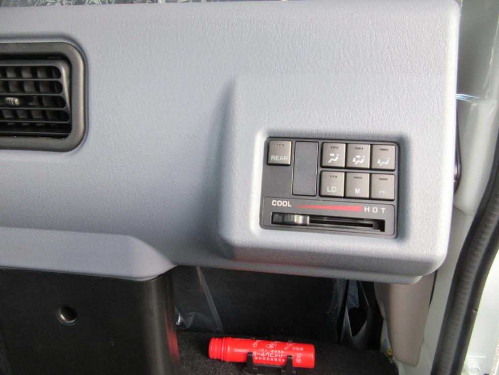 三菱 平ボデー・Wキャブ・シャーシ 小型  2RGーFBA20 26枚目