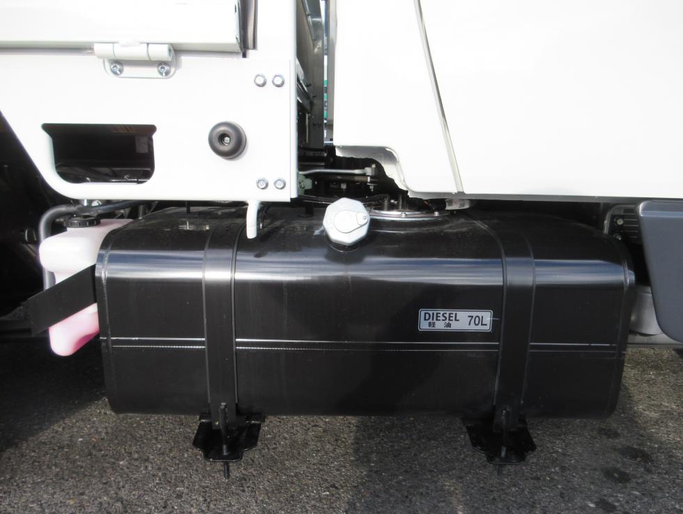 三菱 平ボデー・Wキャブ・シャーシ 小型  2RGーFBA20 39枚目