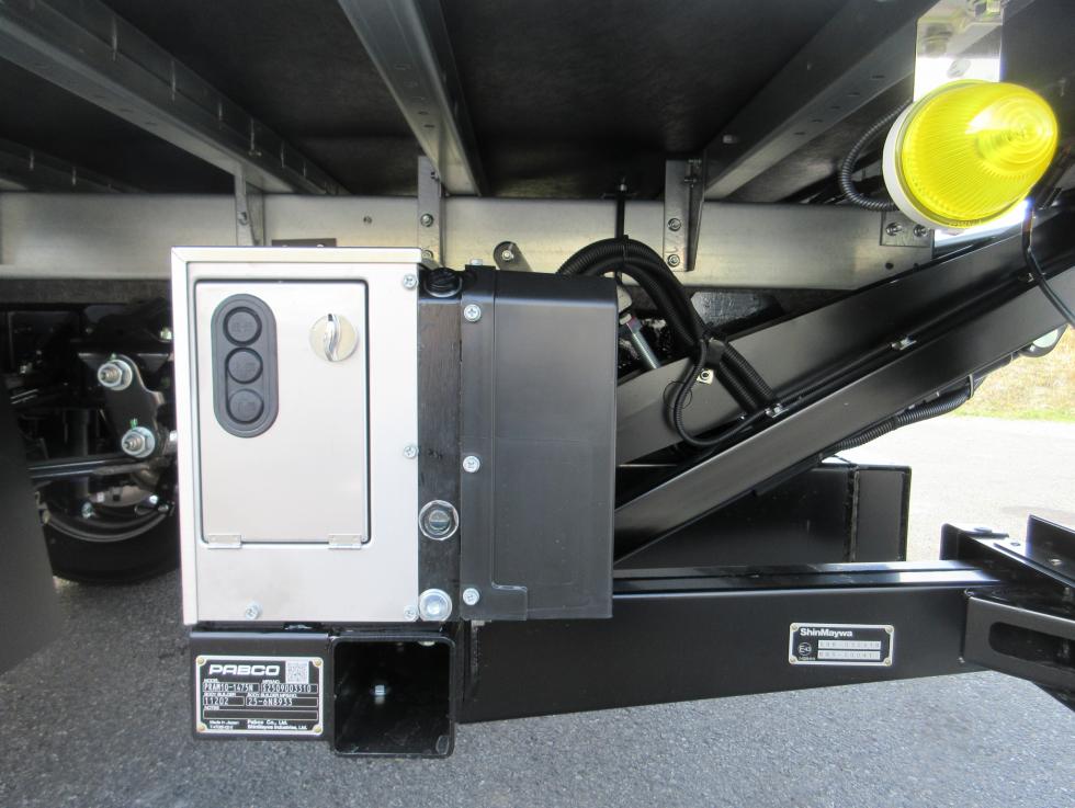 三菱 バン 小型  2PGーFEB80 39枚目