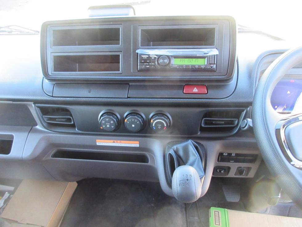 三菱 バン 小型  2PGーFEB80 13枚目