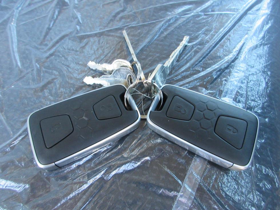 三菱 バン 小型  2PGーFEB80 18枚目