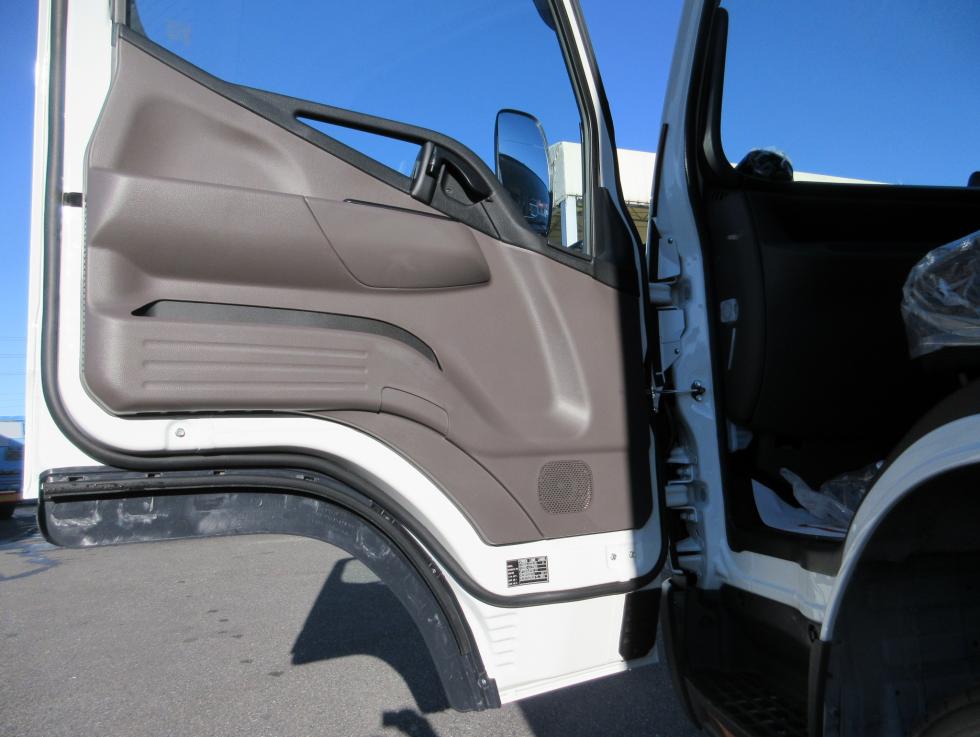 三菱 バン 小型  2PGーFEB80 22枚目