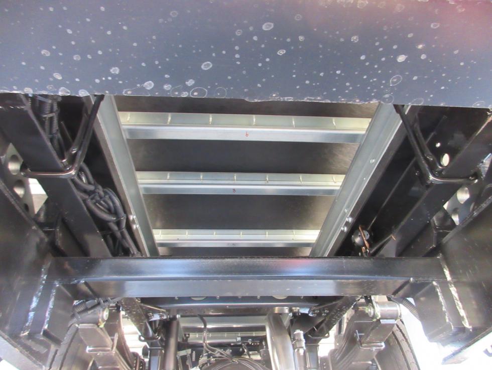 三菱 バン 小型  2PGーFEB80 33枚目