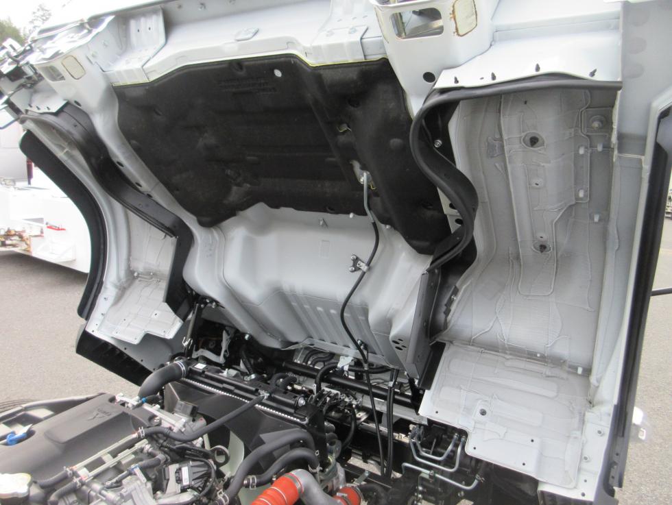 三菱 平ボデー・Wキャブ・シャーシ 小型  2PGーFEB90 47枚目