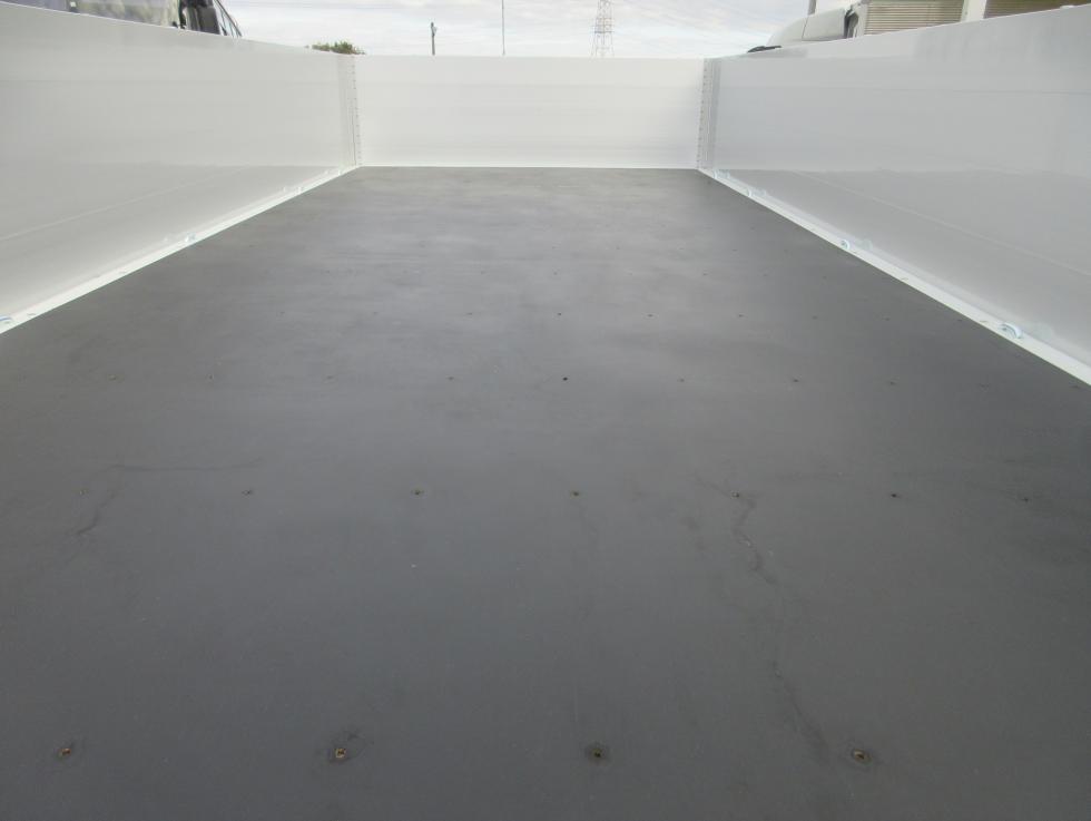 三菱 平ボデー・Wキャブ・シャーシ 小型  2PGーFEB90 48枚目