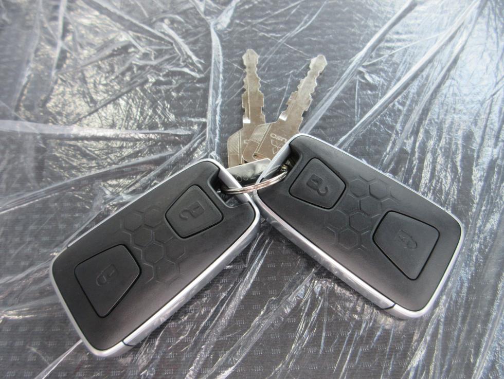 三菱 平ボデー・Wキャブ・シャーシ 小型  2PGーFEB90 17枚目