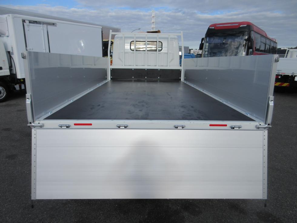 三菱 平ボデー・Wキャブ・シャーシ 小型  2PGーFEB90 21枚目