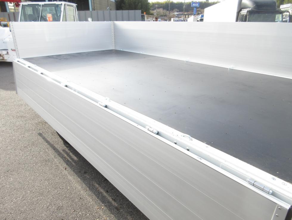 三菱 平ボデー・Wキャブ・シャーシ 小型  2PGーFEB90 25枚目