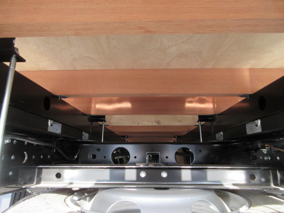 三菱 平ボデー・Wキャブ・シャーシ 小型  2PGーFEB90 28枚目