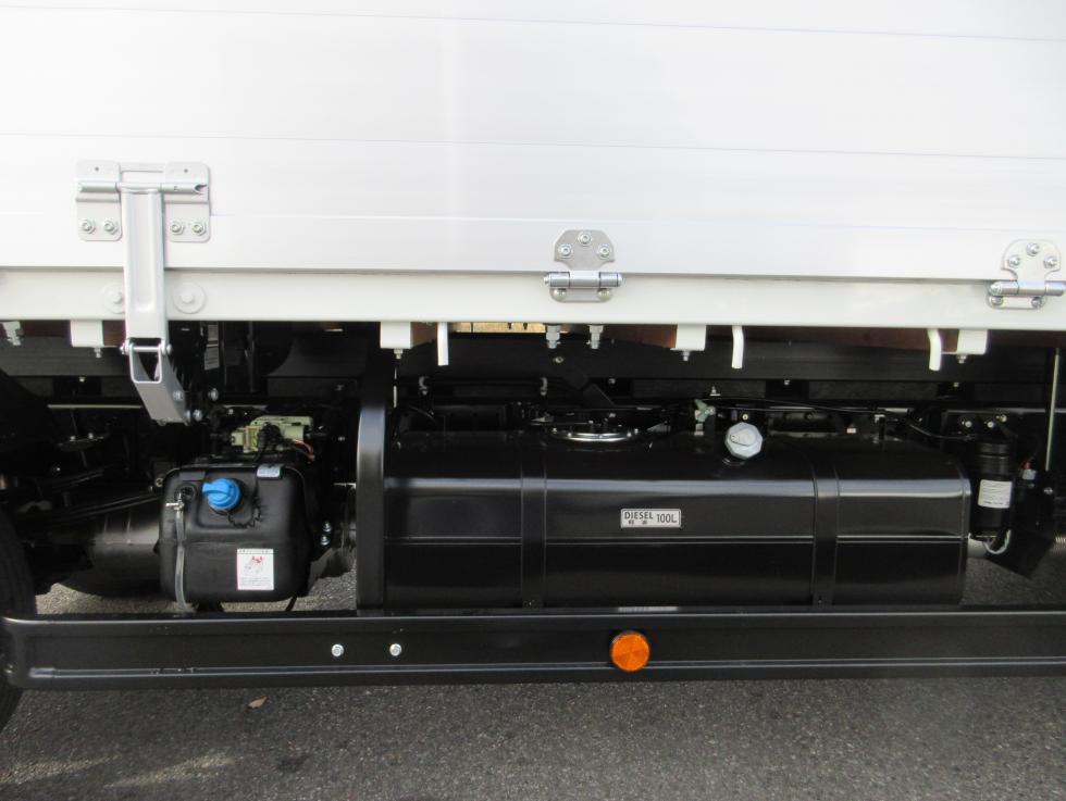 三菱 平ボデー・Wキャブ・シャーシ 小型  2PGーFEB90 32枚目