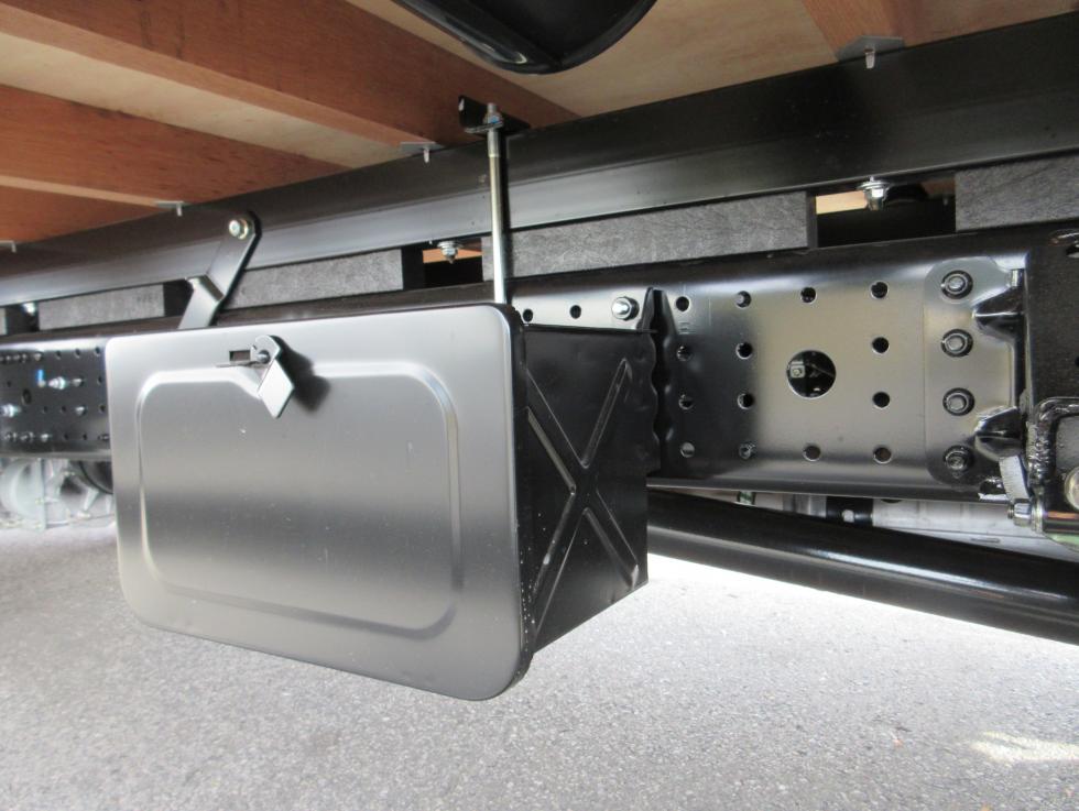 三菱 平ボデー・Wキャブ・シャーシ 小型  2PGーFEB90 39枚目