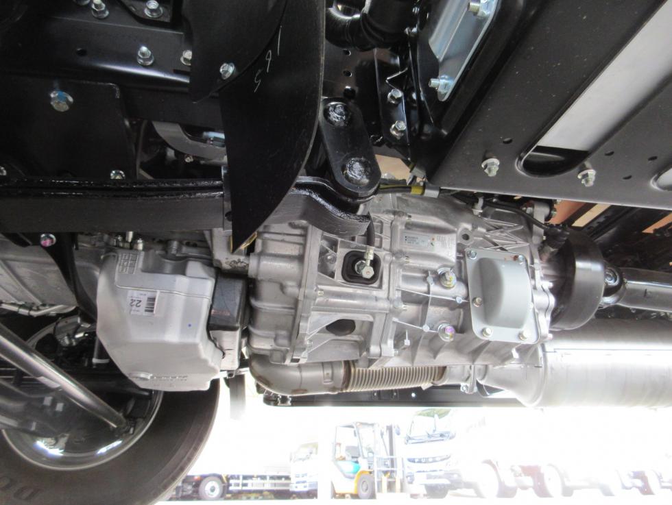 三菱 平ボデー・Wキャブ・シャーシ 小型  2PGーFEB90 42枚目