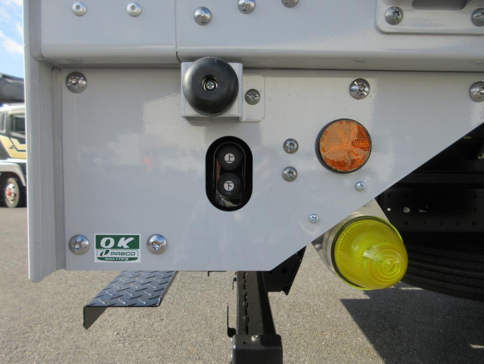 三菱 ウィング 小型  2PGーFEB90 34枚目